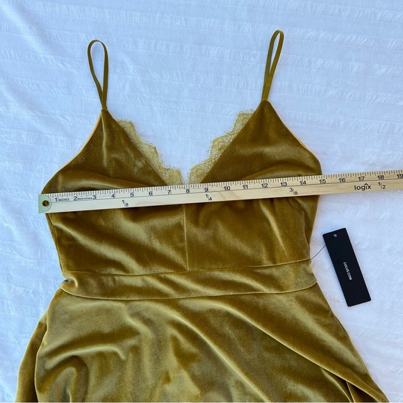 Lulus Velvet Mustard Dress Size M NWT - Picture 4 of 6